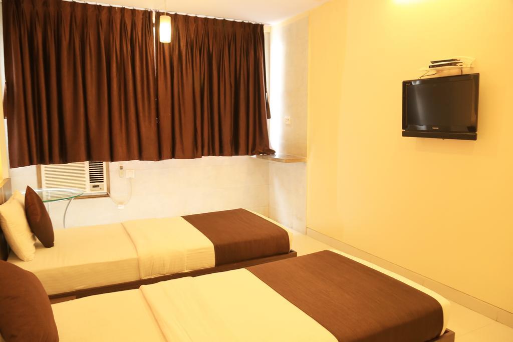Hotel Panvel Palace Екстериор снимка